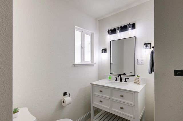 4745 N 5th Street, Fresno, CA 93726