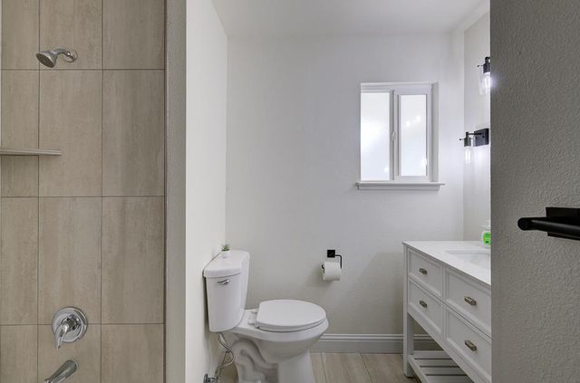 4745 N 5th Street, Fresno, CA 93726