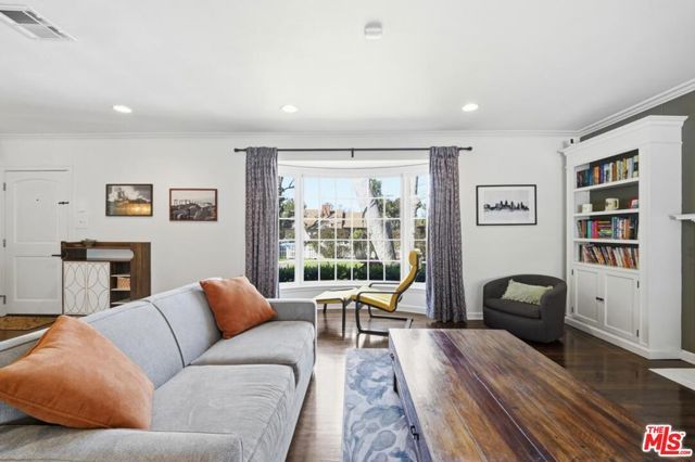 4954 Mammoth Avenue, Sherman Oaks, CA 91423