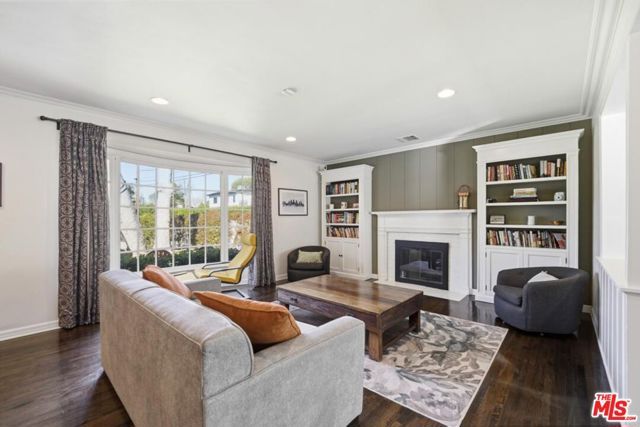 4954 Mammoth Avenue, Sherman Oaks, CA 91423