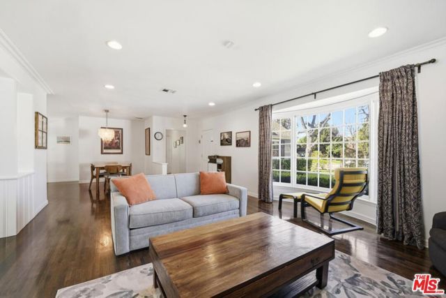 4954 Mammoth Avenue, Sherman Oaks, CA 91423