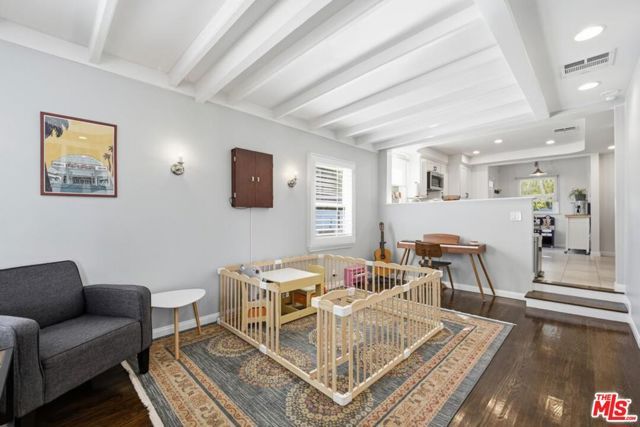 4954 Mammoth Avenue, Sherman Oaks, CA 91423