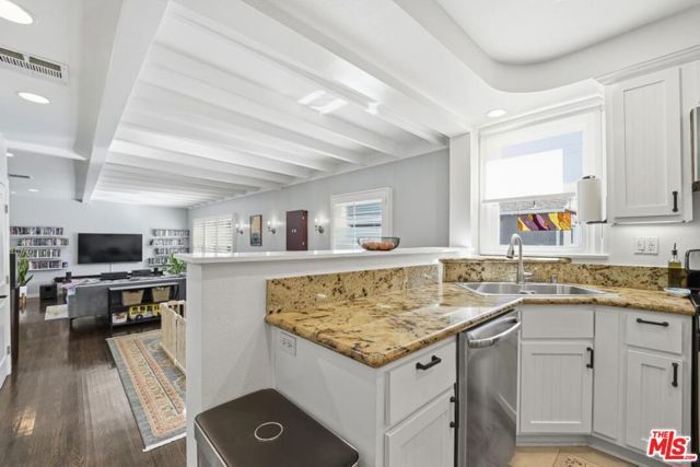 4954 Mammoth Avenue, Sherman Oaks, CA 91423