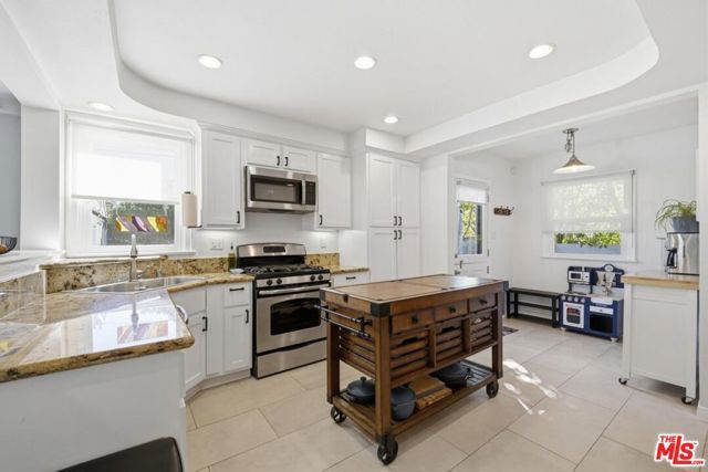 4954 Mammoth Avenue, Sherman Oaks, CA 91423