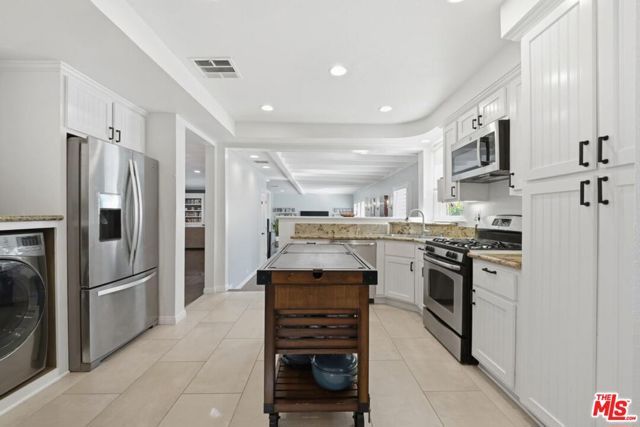 4954 Mammoth Avenue, Sherman Oaks, CA 91423