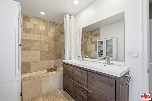 4954 Mammoth Avenue, Sherman Oaks, CA 91423