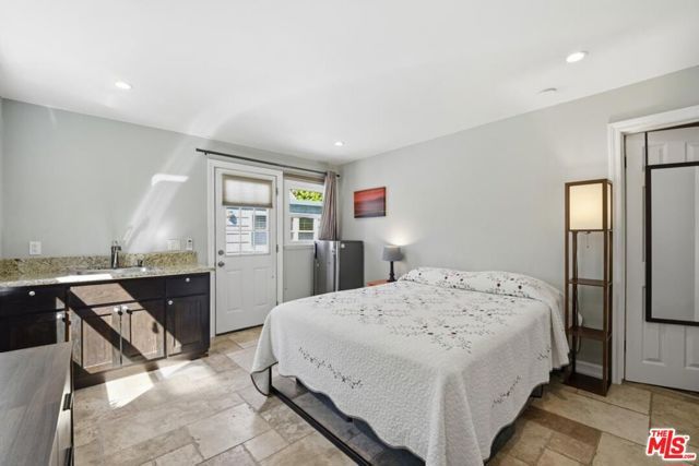 4954 Mammoth Avenue, Sherman Oaks, CA 91423