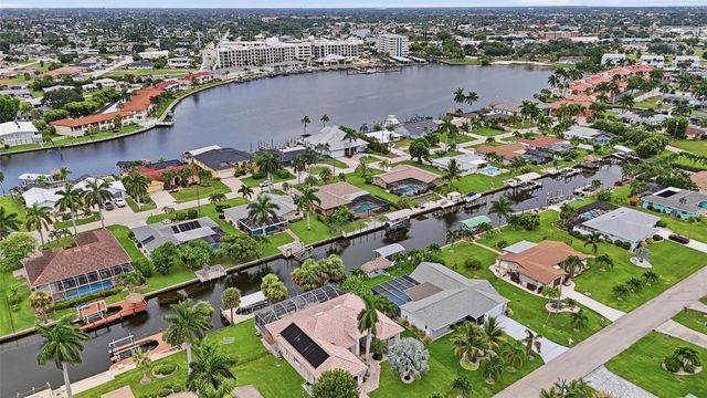 418 AVALON DRIVE, Cape Coral, FL 33904