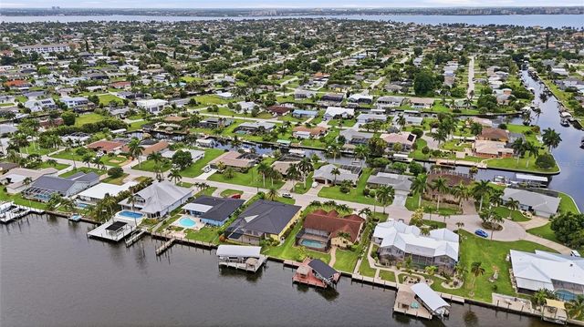 418 AVALON DRIVE, Cape Coral, FL 33904