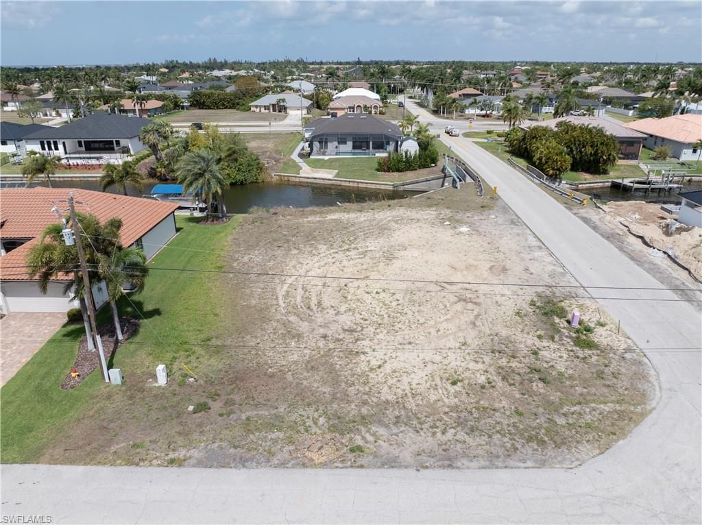 2581 SW 28th TER, CAPE CORAL, FL 33914 — exterior