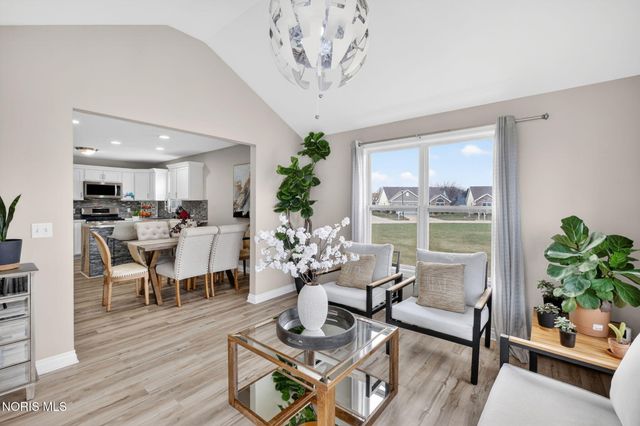 8424 Birchwood Lane, Northwood, OH 43619