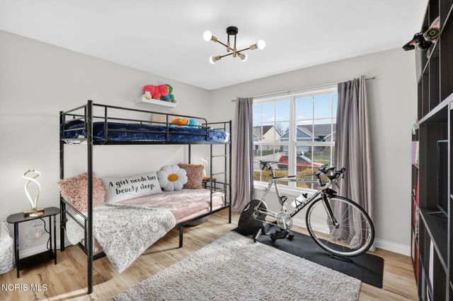 8424 Birchwood Lane, Northwood, OH 43619