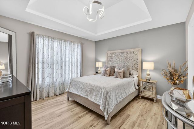 8424 Birchwood Lane, Northwood, OH 43619