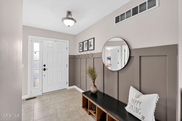 8424 Birchwood Lane, Northwood, OH 43619