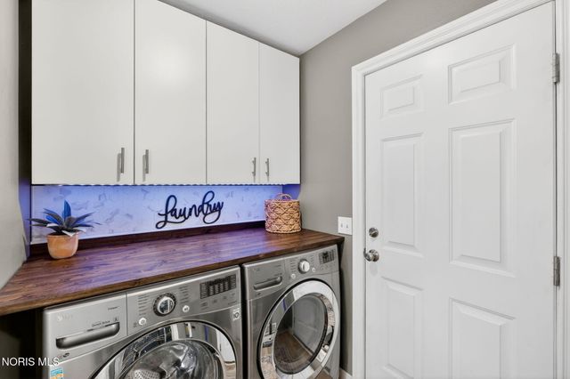 8424 Birchwood Lane, Northwood, OH 43619