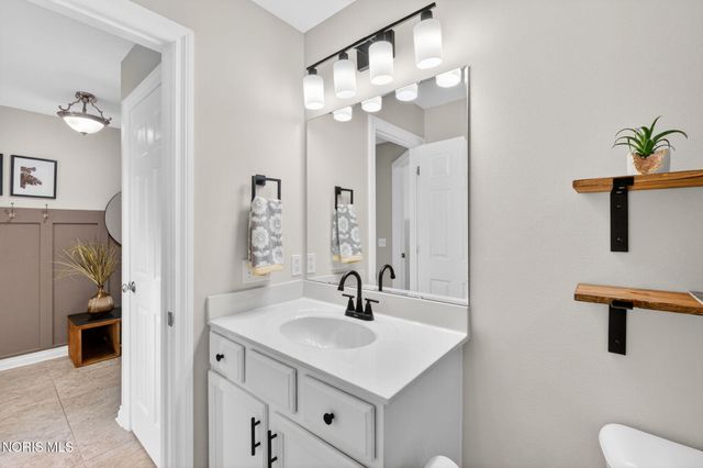 8424 Birchwood Lane, Northwood, OH 43619