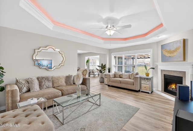 8424 Birchwood Lane, Northwood, OH 43619