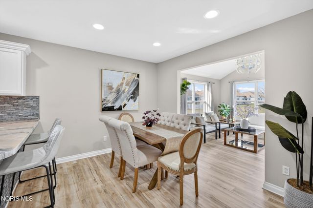 8424 Birchwood Lane, Northwood, OH 43619