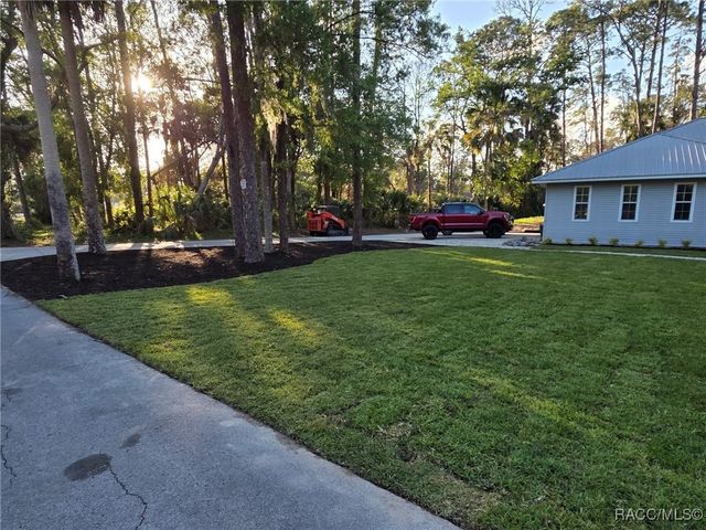 10 Patricia Road, Yankeetown, FL 34498