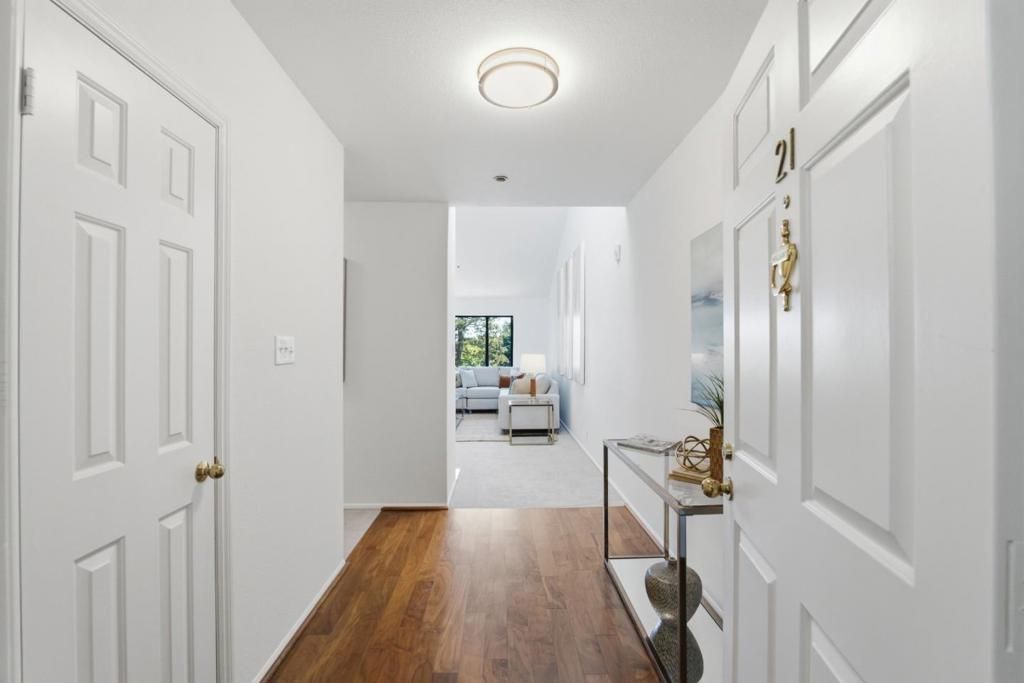 Image 13 of property listing at 793 Elm Street 21, San Carlos, CA 94070