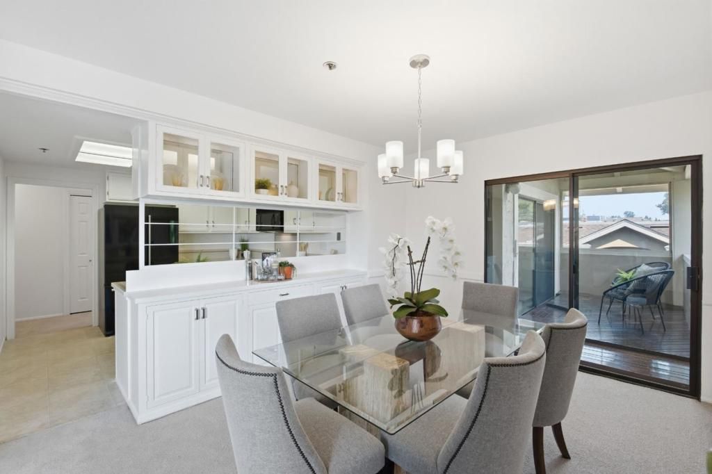 Image 18 of property listing at 793 Elm Street 21, San Carlos, CA 94070