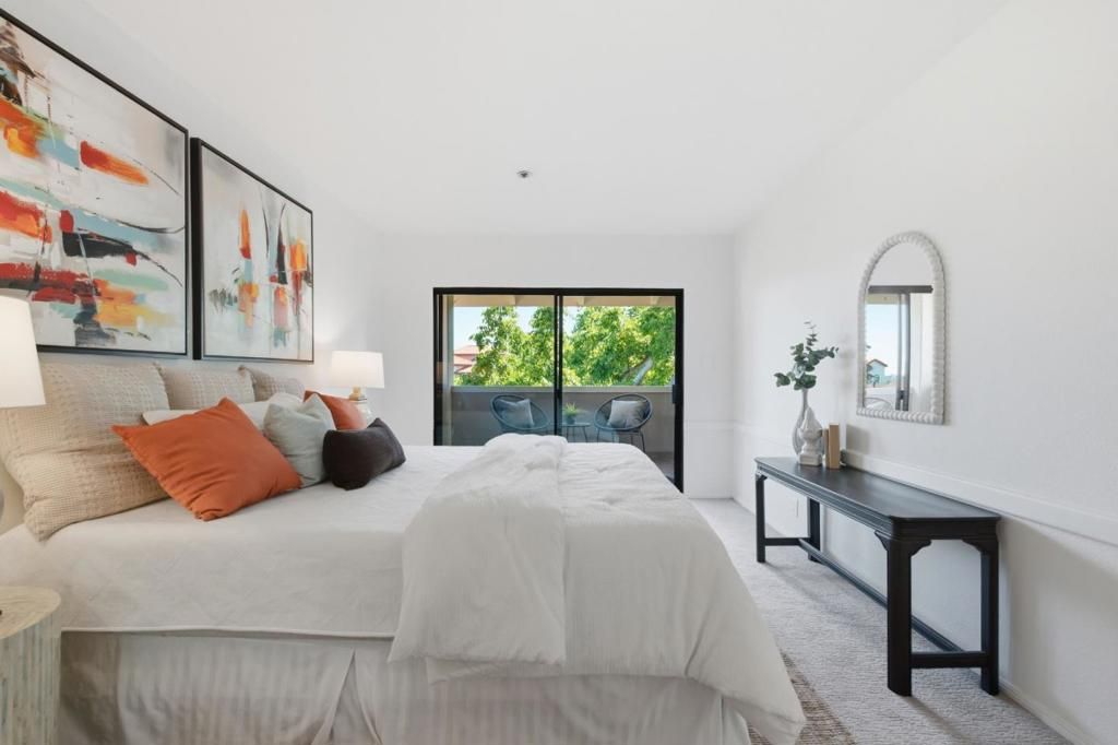 Image 27 of property listing at 793 Elm Street 21, San Carlos, CA 94070