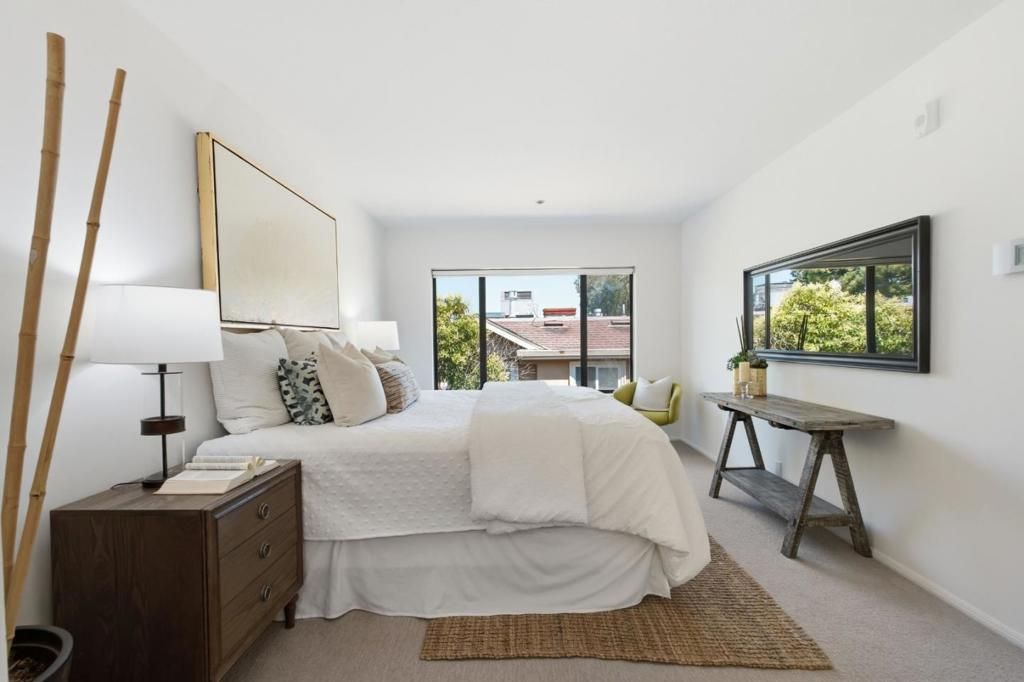 Image 33 of property listing at 793 Elm Street 21, San Carlos, CA 94070