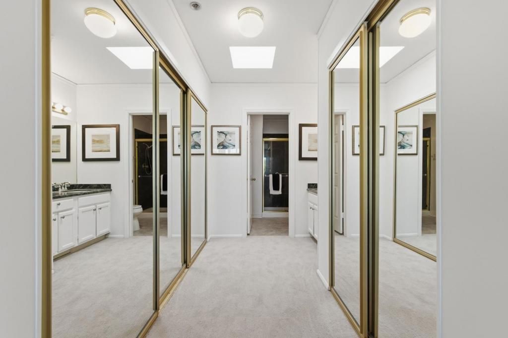 Image 36 of property listing at 793 Elm Street 21, San Carlos, CA 94070