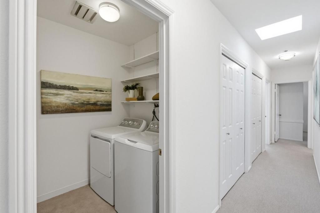 Image 40 of property listing at 793 Elm Street 21, San Carlos, CA 94070