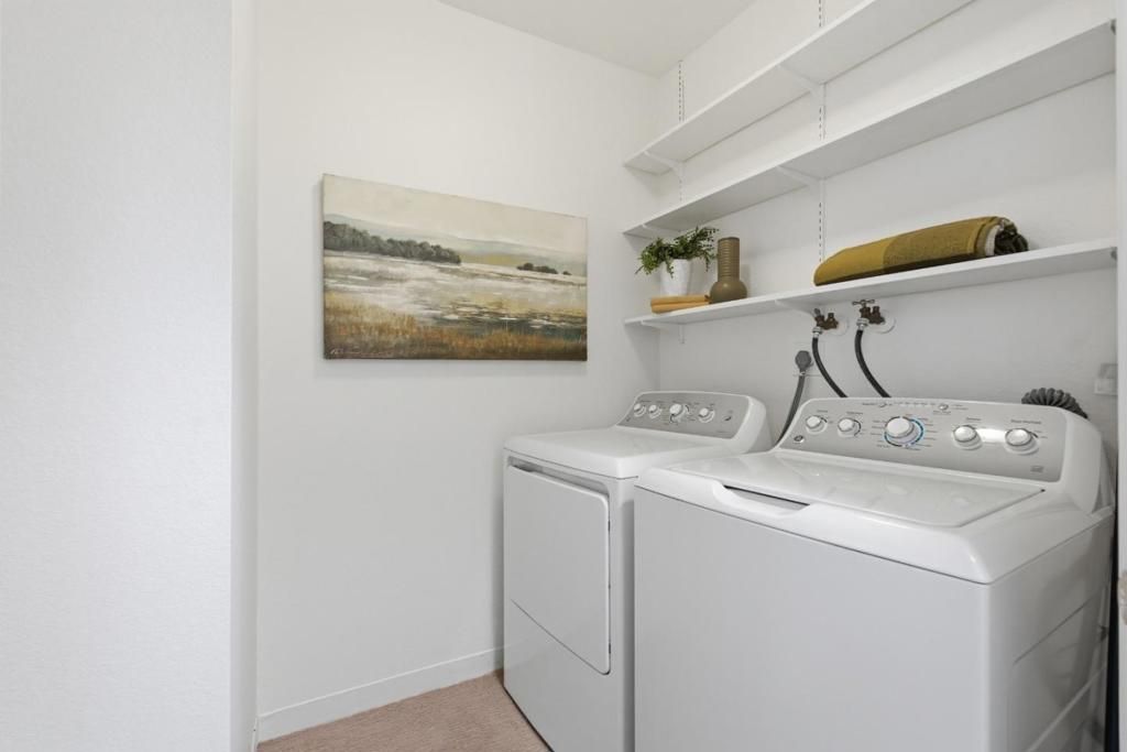 Image 41 of property listing at 793 Elm Street 21, San Carlos, CA 94070