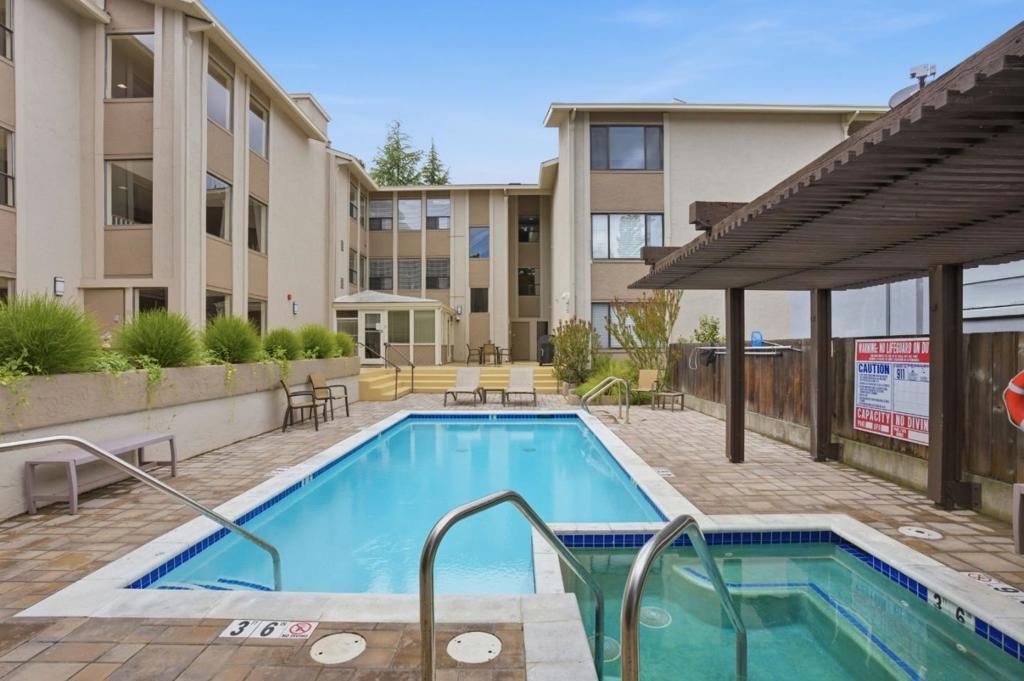 Image 42 of property listing at 793 Elm Street 21, San Carlos, CA 94070