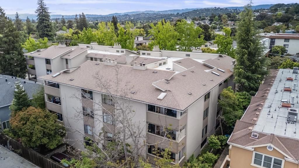 Image 52 of property listing at 793 Elm Street 21, San Carlos, CA 94070