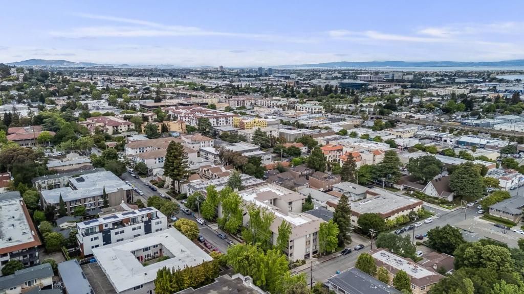 Image 53 of property listing at 793 Elm Street 21, San Carlos, CA 94070