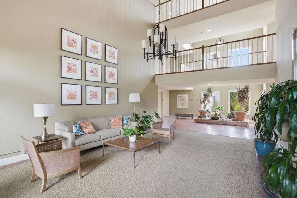 Image 9 of property listing at 793 Elm Street 21, San Carlos, CA 94070