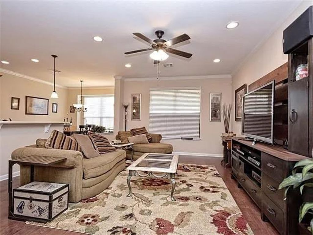 13400 Briarwick DR 1202, Austin, TX 78729