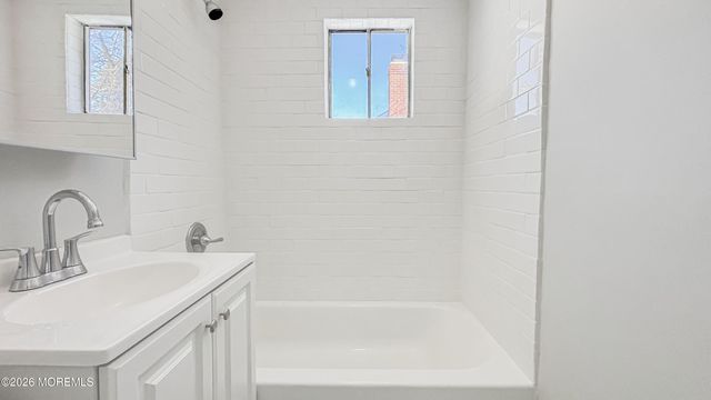 33 Green Twig Drive, Toms River, NJ 08753