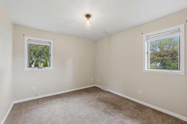 1115 SAWTELL COURT, Oshkosh, WI 54902