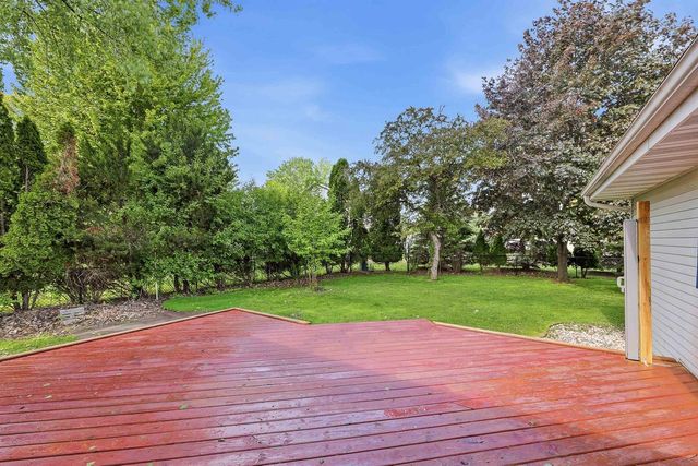 1115 SAWTELL COURT, Oshkosh, WI 54902