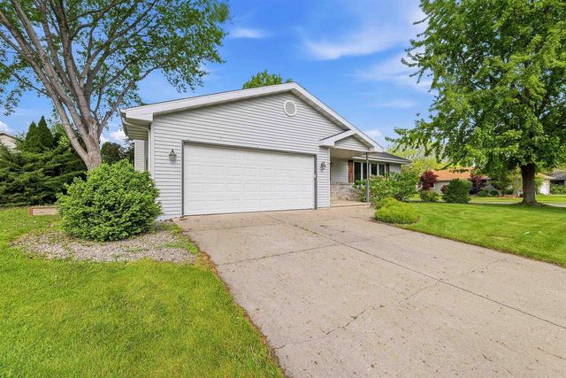 1115 SAWTELL COURT, Oshkosh, WI 54902