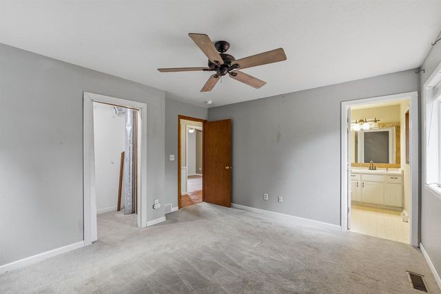 1115 SAWTELL COURT, Oshkosh, WI 54902