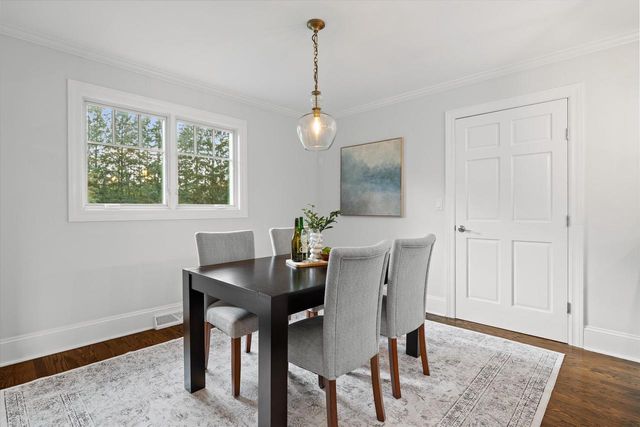 2212 W Sunnydale LANE, Mequon, WI 53092