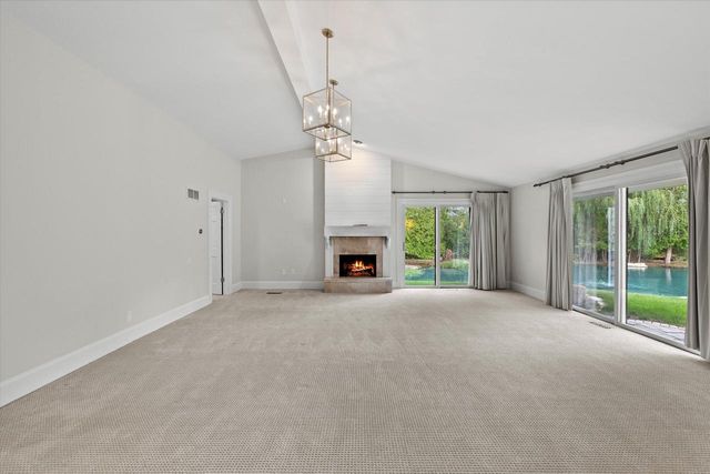 2212 W Sunnydale LANE, Mequon, WI 53092