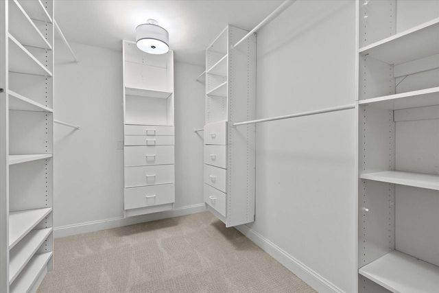 2212 W Sunnydale LANE, Mequon, WI 53092