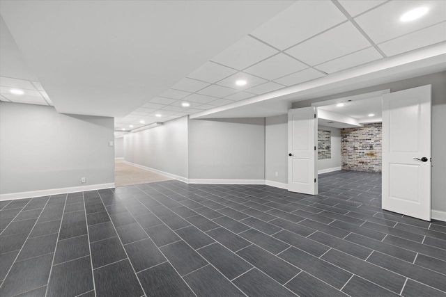 2212 W Sunnydale LANE, Mequon, WI 53092