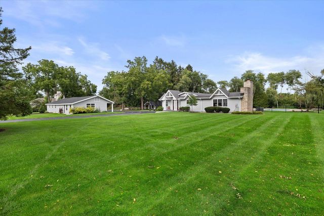 2212 W Sunnydale LANE, Mequon, WI 53092