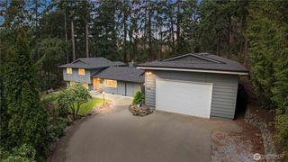 16305 44th Street Ct E, Lake Tapps, WA 98391