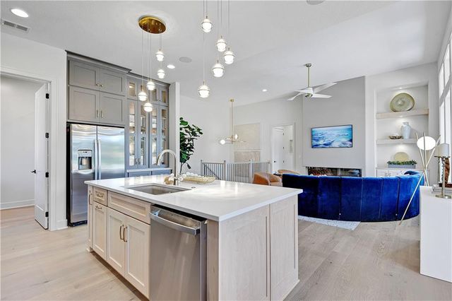 22085 W 93rd Terrace, Lenexa, KS 66220