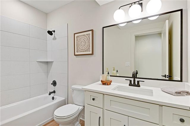 22085 W 93rd Terrace, Lenexa, KS 66220