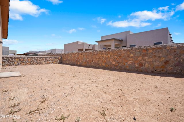 608 Cedarwood Avenue, El Paso, TX 79928