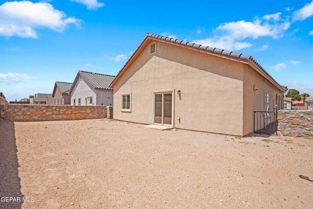 608 Cedarwood Avenue, El Paso, TX 79928